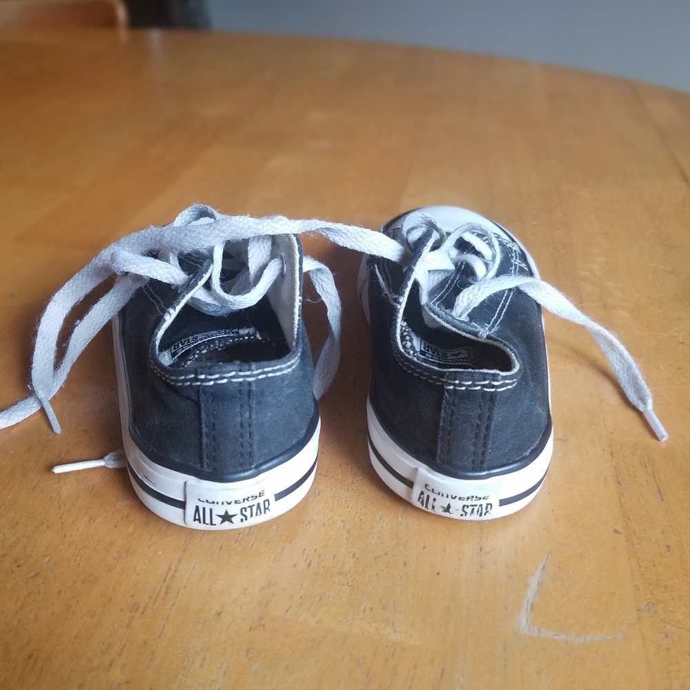 Converse - Picture 2 of 4